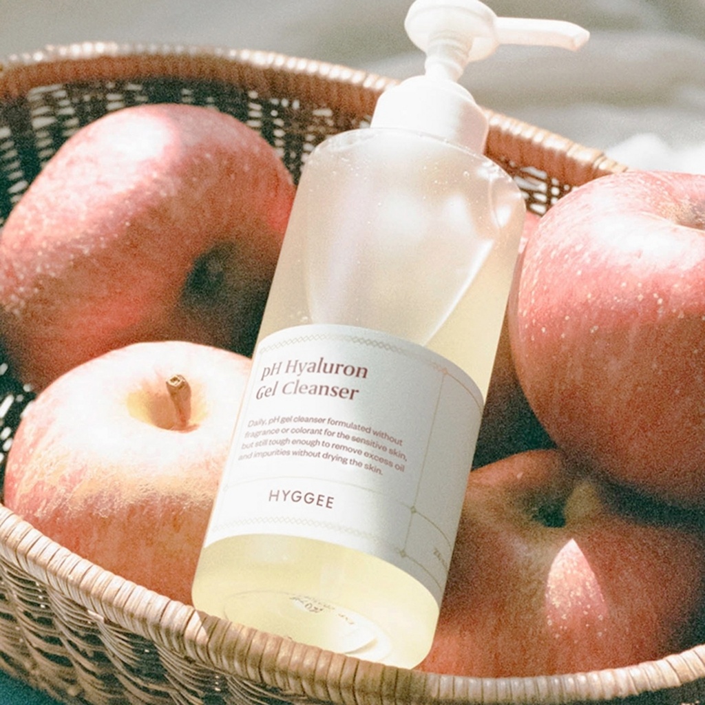 Hygge Weak Acid Hyaluron Gel Cleanser